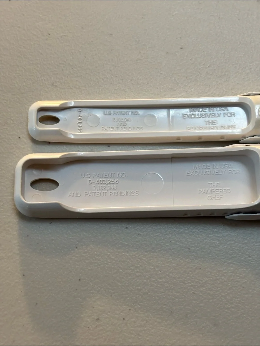 The Pampered Chef White Adjustable Portion Scoops tsp & tbsp